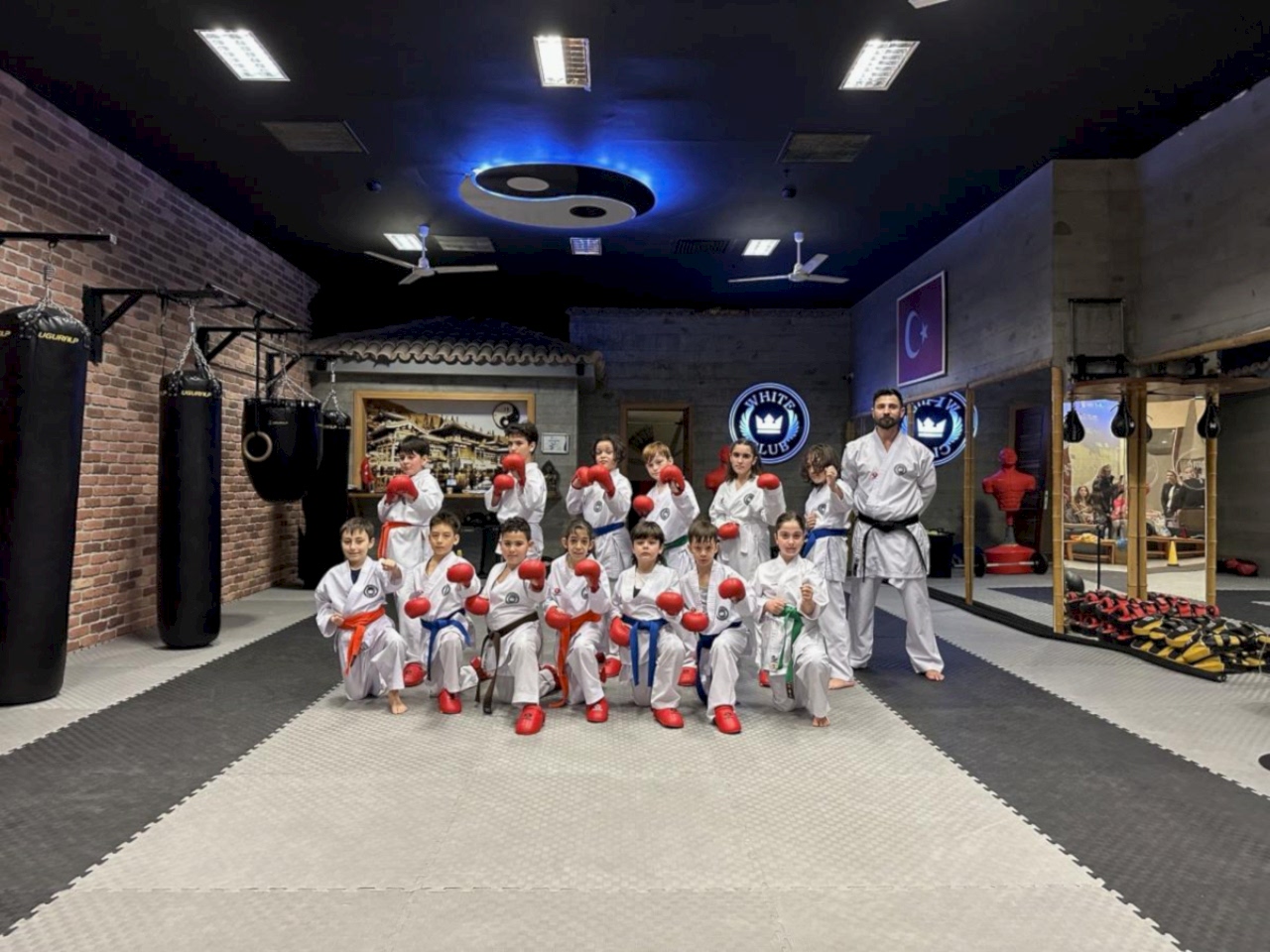 Çocukların dövüş sporu yapmasının fiziksel ve psikolojik faydaları nelerdir?