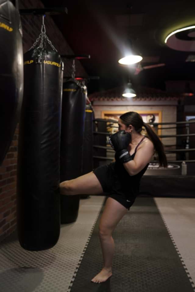 Narlıdere Boks Kursu, Kickboks Kursu ve Spor Salonları 