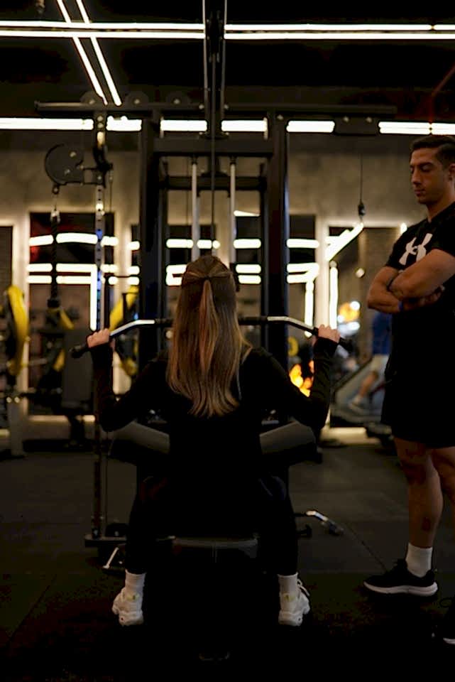 Neden Bornova boks kurslari, kickboks kurslari, spor salonlari ve personal traininig salonlari 